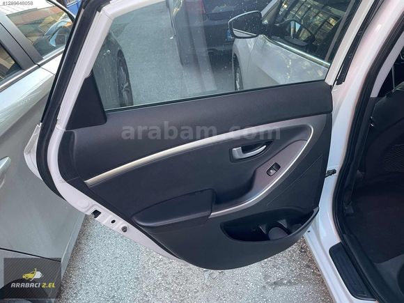 ARABACI 2.ELDEN HYUNDAİ İ30 ELİTE CAM TAVAN EMSALSİZ