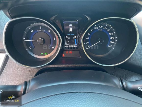 ARABACI 2.ELDEN HYUNDAİ İ30 ELİTE CAM TAVAN EMSALSİZ
