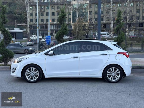 ARABACI 2.ELDEN HYUNDAİ İ30 ELİTE CAM TAVAN EMSALSİZ