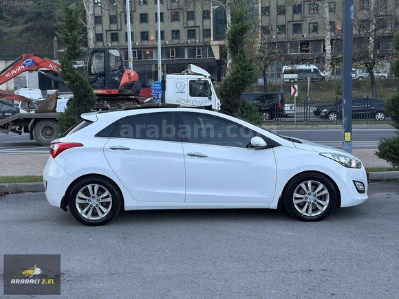ARABACI 2.ELDEN HYUNDAİ İ30 ELİTE CAM TAVAN EMSALSİZ