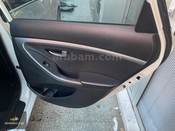 ARABACI 2.ELDEN HYUNDAİ İ30 ELİTE CAM TAVAN EMSALSİZ