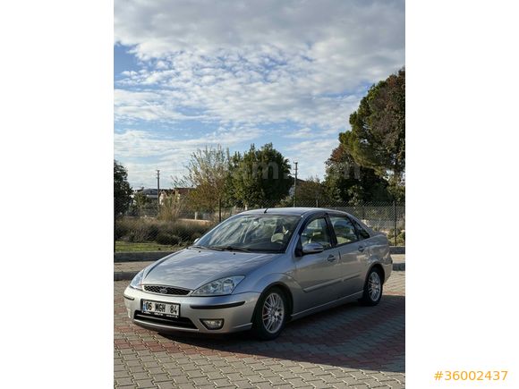 Sahibinden Ford Focus 1.6 Ghia 2004 Model  199.500 km Gri