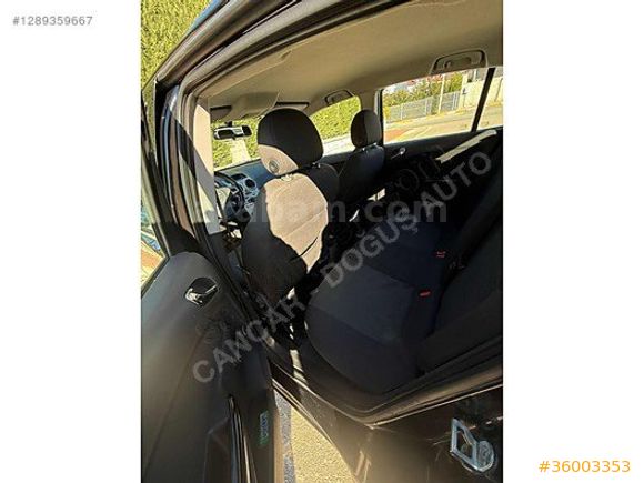 2011 servis ustasından satılık Corsa d servis bakımlı