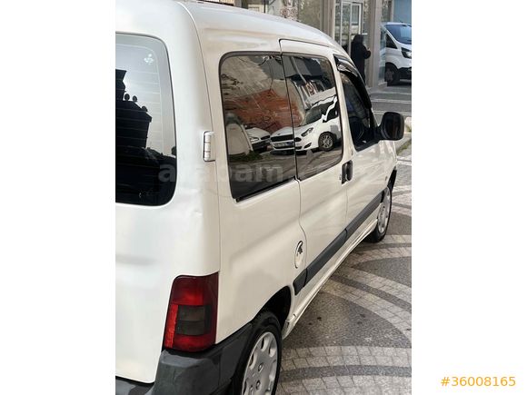 Temiz bakımlı aile aracı