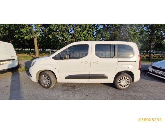 Sahibinden Opel Combo 1.5 CDTI Edition 2021 Model