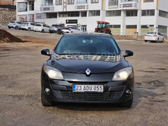 2011 MODEL RENAULT MEGAN 3 OTOMATİK