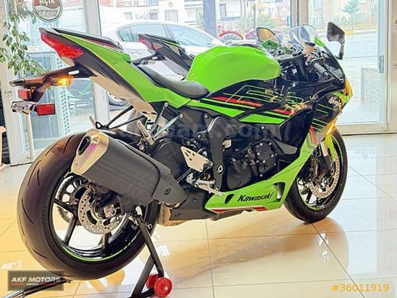 AKF MOTORS'DAN 10 BİN KM 2024 KAWASAKİ ZX-6R