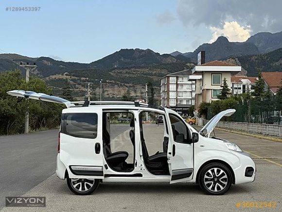 HATASIZ BOYASIZ OTOMOBİL RUHSATLI 2017 MODEL 1.3 PREMİO