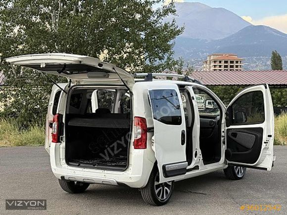 HATASIZ BOYASIZ OTOMOBİL RUHSATLI 2017 MODEL 1.3 PREMİO