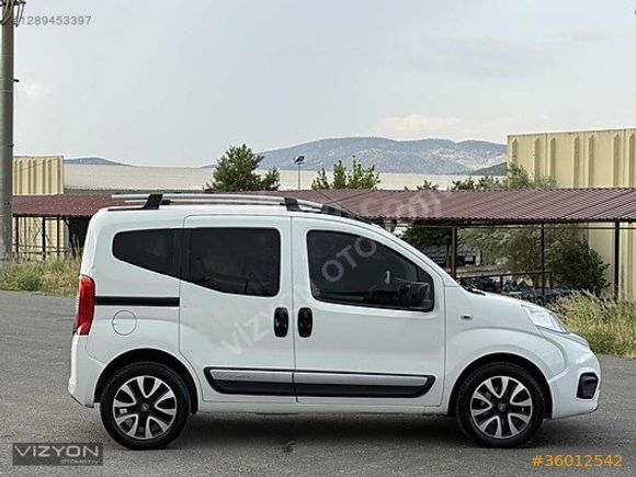 HATASIZ BOYASIZ OTOMOBİL RUHSATLI 2017 MODEL 1.3 PREMİO