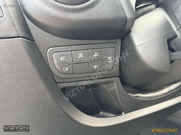 HATASIZ BOYASIZ OTOMOBİL RUHSATLI 2017 MODEL 1.3 PREMİO