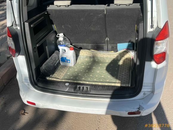 Sahibinden Ford Tourneo Courier 1.5 TDCi Titanium 2018 Model 