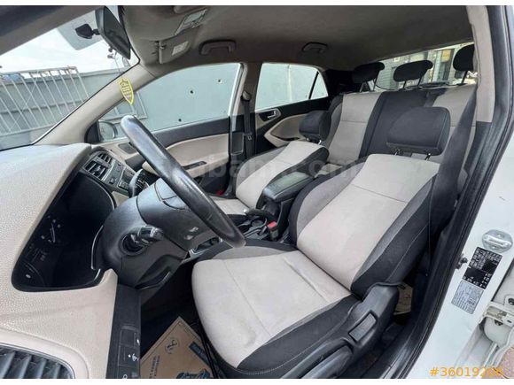 Sahibinden Hyundai i20 1.2 MPI Style 2015 Model 