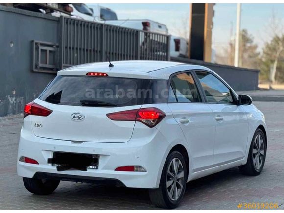 Sahibinden Hyundai i20 1.2 MPI Style 2015 Model 