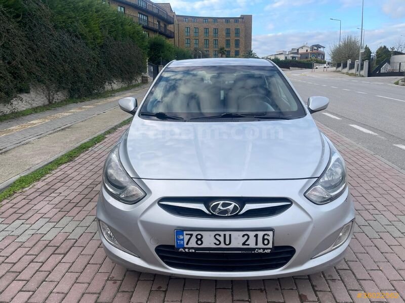 Sahibinden Hyundai Accent Blue 1.6 CRDI Mode 2012 Model