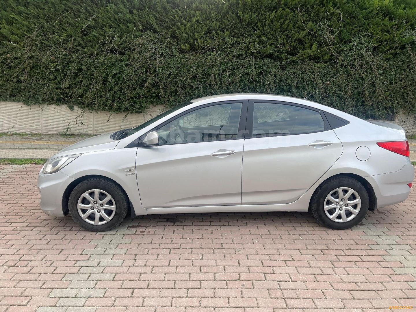 Sahibinden Hyundai Accent Blue 1.6 CRDI Mode 2012 Model 3