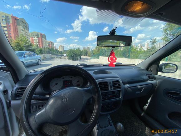 13 yıllık Sahibinden Renault Clio 1.4 RNA 2001 Model
