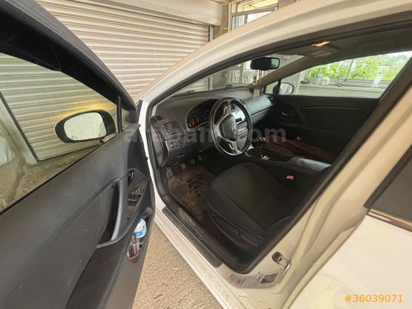 Sahibinden Toyota Avensis 1.6 Elegant 2010 Model 