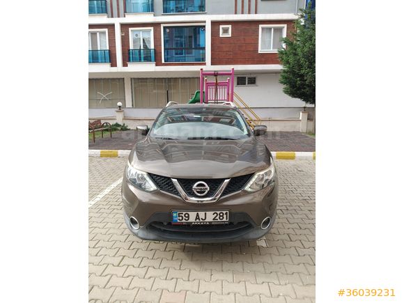 Sahibinden Nissan Qashqai 1.2 DIG-T Tekna Sky Pack 2015 Model