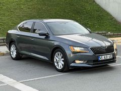 Sahibinden Skoda SuperB 1.6 TDI Style 2018 Model  140.000 km Füme