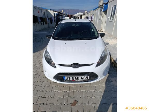 Sahibinden Ford Fiesta 1.4 TDCi Titanium X 2012 Model  368.000 km Beyaz