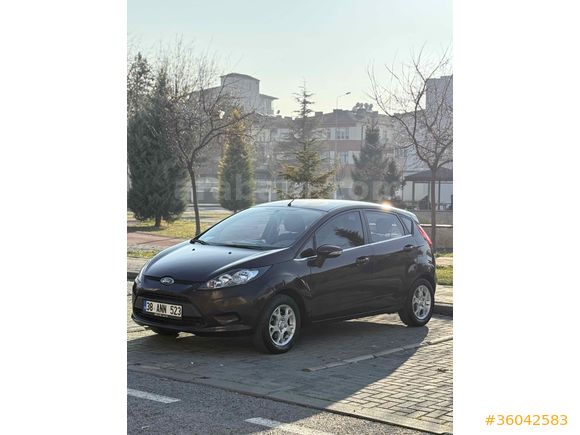 Sahibinden Ford Fiesta 1.25 Trend 2009 Model  166.000 km Bordo