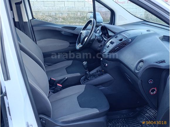 Galeriden Ford Tourneo Courier 1.5 TDCi Delux 2022 Model Van