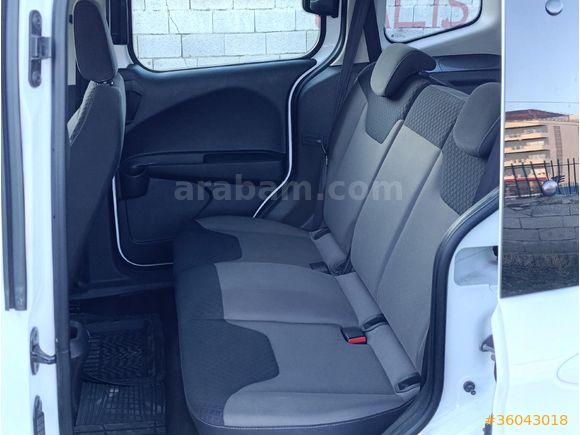 Galeriden Ford Tourneo Courier 1.5 TDCi Delux 2022 Model Van