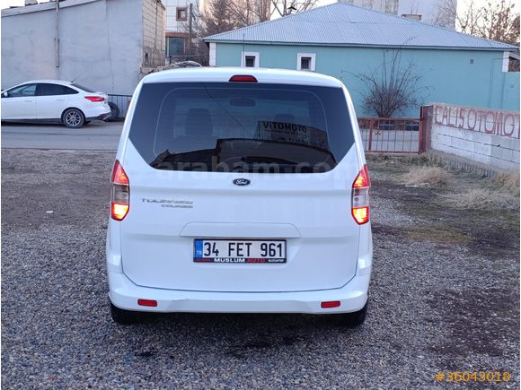 Galeriden Ford Tourneo Courier 1.5 TDCi Delux 2022 Model Van