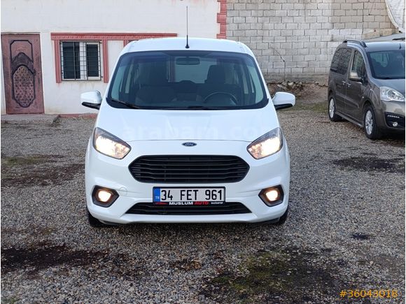 Galeriden Ford Tourneo Courier 1.5 TDCi Delux 2022 Model Van