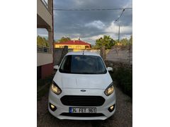 Galeriden Ford Tourneo Courier 1.5 TDCi Delux 2022 Model Van