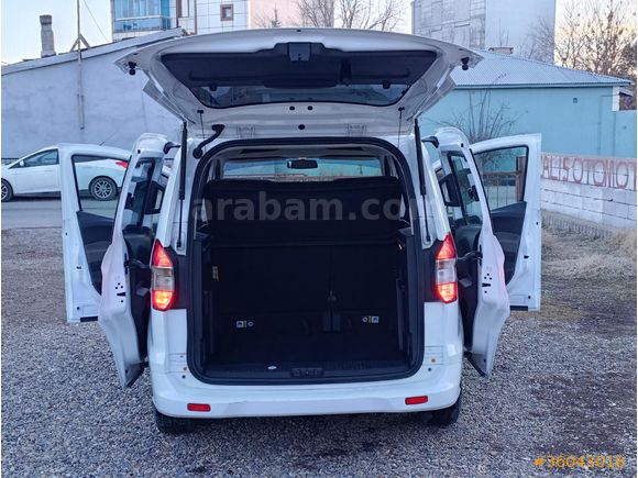 Galeriden Ford Tourneo Courier 1.5 TDCi Delux 2022 Model Van