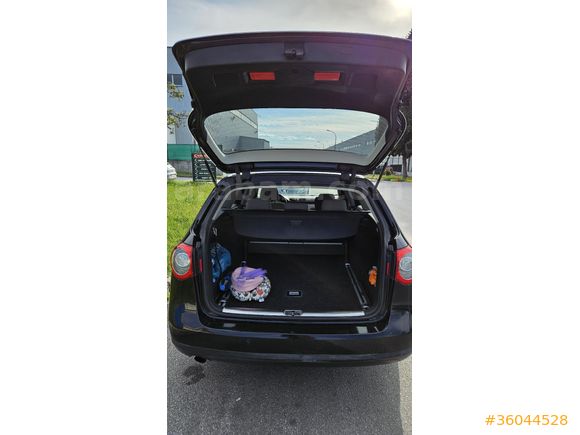 Sahibinden sunrooflu Volkswagen Passat Variant 1.4 TSi Comfortline 2011 Model