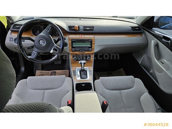 Sahibinden sunrooflu Volkswagen Passat Variant 1.4 TSi Comfortline 2011 Model
