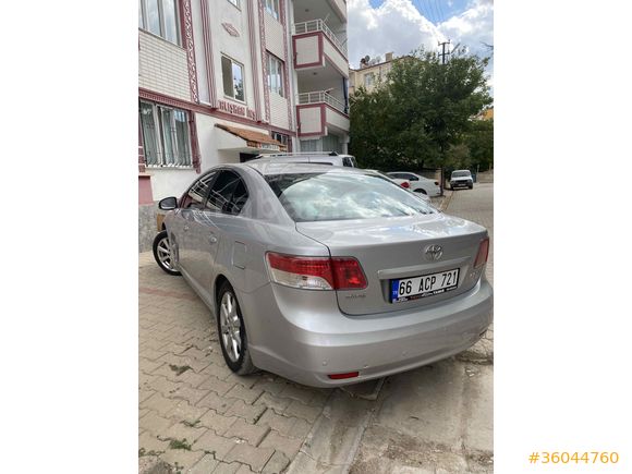 Sahibinden Toyota Avensis 1.8 Elegant Extra 2011 Model 