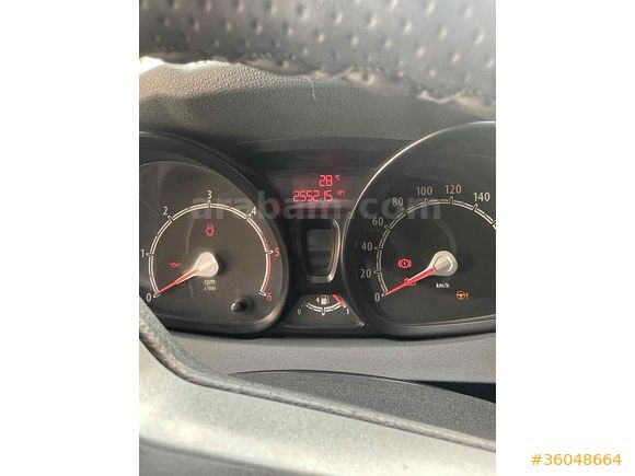 Sahibinden Ford Fiesta 1.4 TDCi My 2011 Model  270.000 km Beyaz