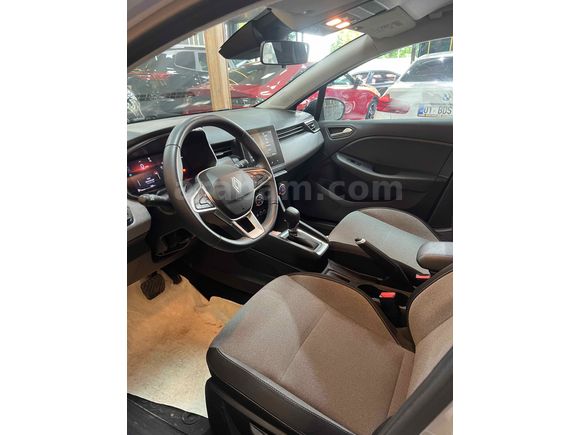 RENAULT CLİO 1.0 TCE EVOLUTION 2025 MODEL