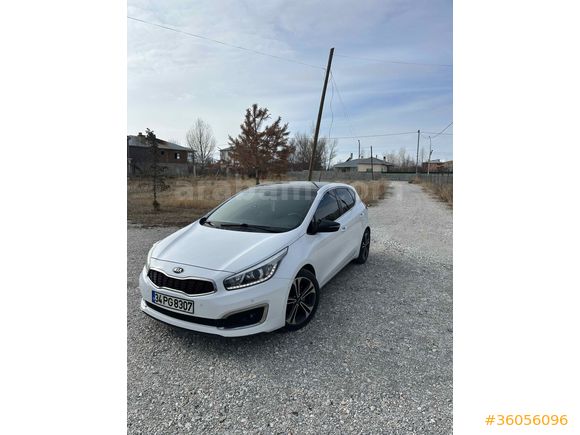 Sahibinden Kia Ceed 1.6 CRDi Premium 2015 Model 