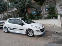 Sahibinden Peugeot 207 1.4 VTi Trendy 2008 Model  247 km Beyaz