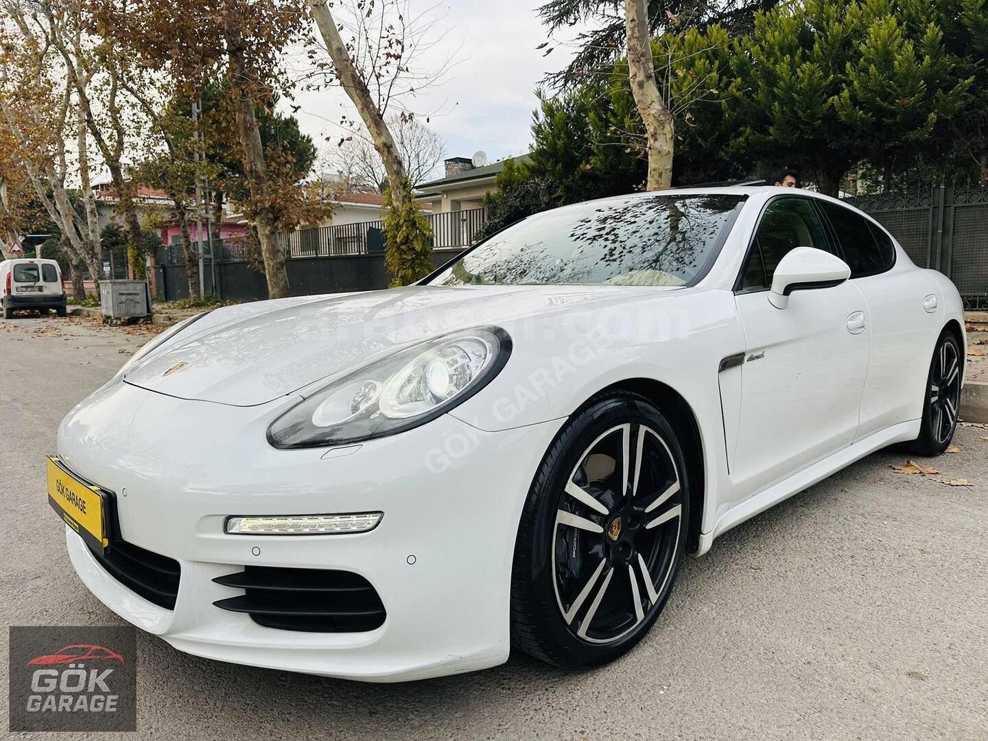 Galeriden Porsche Panamera Diesel 2015 Model Kocaeli 60.000 km Beyaz 1