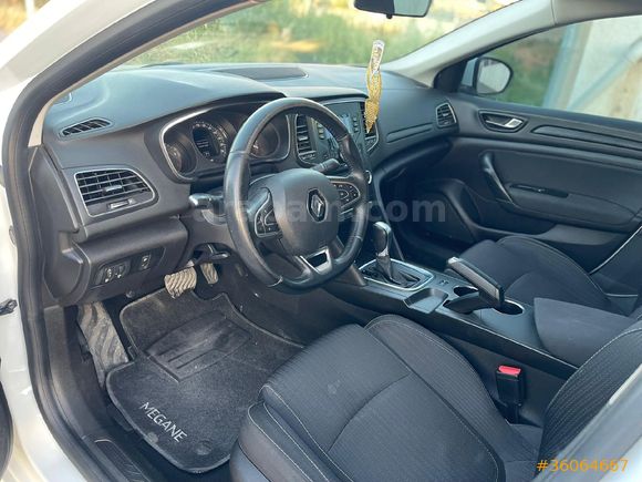 Sahibinden Renault Megane 1.5 Blue DCI Touch 2020 Model