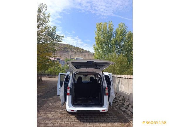 Sahibinden Ford Tourneo Courier 1.5 TDCi Trend 2015 Model