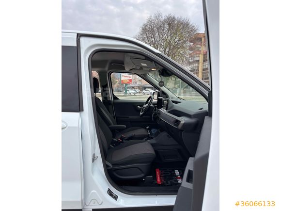 Sahibinden Ford Tourneo Courier 1.5 EcoBlue Deluxe 2024 Model 