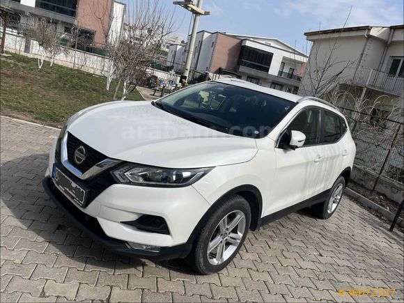 Sahibinden Nissan Qashqai 1.6 dCi Tekna 2018 Model  162.000 km Beyaz