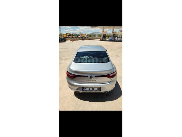 Megane 1.3 TCe Touch Plus 2025 Model