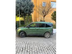 Sahibinden Ford Tourneo Courier 1.5 Titanyum 2024 Model  2.000 km Yeşil (metalik)