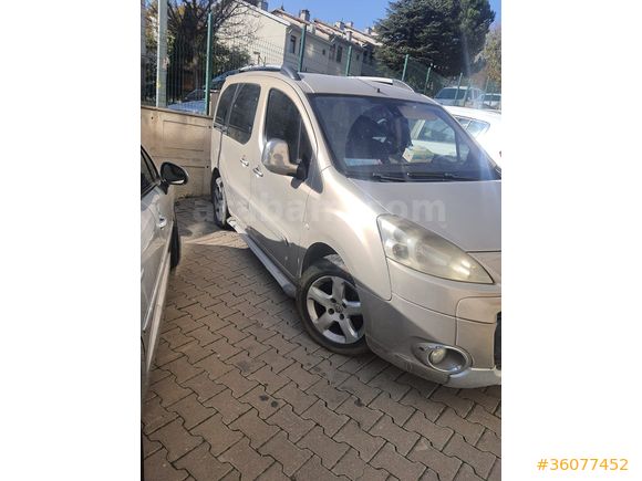 Sahibinden Peugeot Partner 1.6 HDI Premium Pack 2011 Model Motor Bakımı Yapıldı