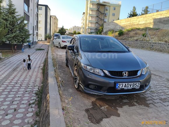 Sahibinden Honda Civic 1.6 i-VTEC ECO Elegance 2012 Model