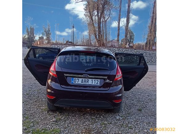 Sahibinden Ford Fiesta 1.4 Titanium 2011 Model