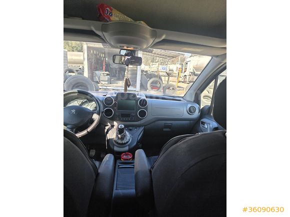 HATASIZ BOYASIZ SIFIR AYARINDA EN  FULL PAKET  1.6 HDI Allure 2017 Model 2018 çıkışlı